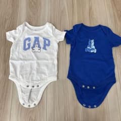 再値下げ！！！baby GAP ロンパース　半袖　50センチのサムネイル