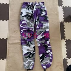 迷彩 カーゴパンツのサムネイル