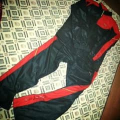 新品 プーマ ジャージ 上下セットのサムネイル