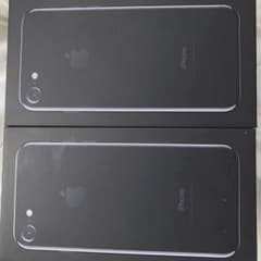 iPhone7ジェットブラックの箱のサムネイル