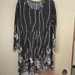 PLUS B グレー 花柄 長袖チュニックのサムネイル
