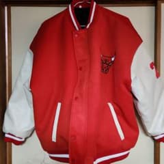 ☆naonao様専用☆【値下げ】NBA BULLS スタジャンのサムネイル