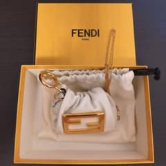FENDI ナノマンマバケットチャーム - メルカリ