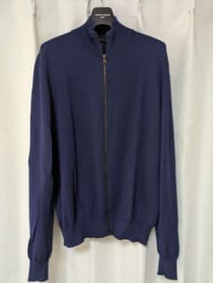 i*a様 【PRADA】首元タグ下穴欠け有り　　プラダ　ネイビー ジップアップ PRADA】首元タグ下穴欠け有り プラダ ネイビー ジップアップ セーター