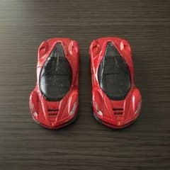 トミカ Ferrari LaFerrari 2台セットのサムネイル