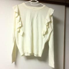新品未使用 ニットトップスのサムネイル