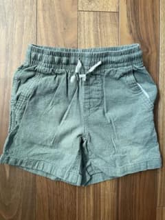 GAP キッズ　半ズボン　sサイズのサムネイル