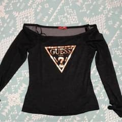 GUESS オフショル トップスのサムネイル