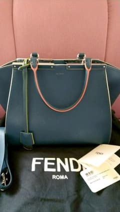真善美様専用FENDI☆トロワージュール☆3JOURSのサムネイル