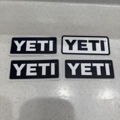 YETI ステッカー　イエティ　アウトドア　タンブラー　水筒　新品未使用のサムネイル