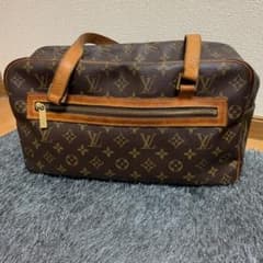 ルイ ヴィトン  バッグのサムネイル