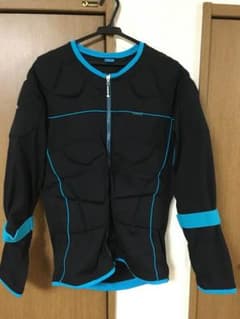 新品未使用 上下セットプロテクター スノボー スケボー バイクのサムネイル