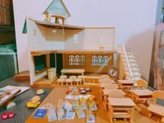 シルバニアファミリー 森のとけい台のたのしい学校のサムネイル