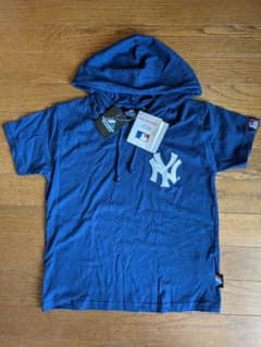 【新品タグ付】ヤンキース Tシャツ　130のサムネイル