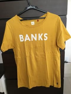 【美品】BANKS tシャツのサムネイル