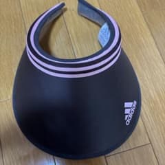adidas ブラウン ピンク サンバイザー - メルカリ