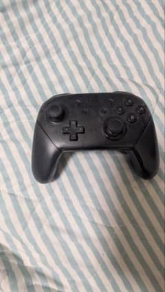 Nintendo Switch Proコントローラー 本体のサムネイル