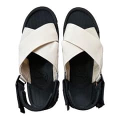 美品！！SHAKAクロスサンダルのサムネイル