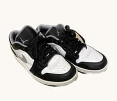 Nike Air Jordan 1 Low "Grey/Black"のサムネイル