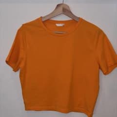 ZARA クロップド丈 半袖Tシャツ オレンジ Lサイズのサムネイル