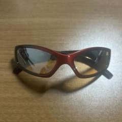 Oakley似　アウトドア用　サングラス レッド　おまけ付きのサムネイル