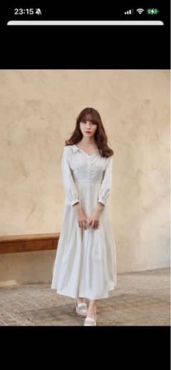 Herlipto ホワイト ロングワンピースのサムネイル