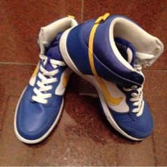 NIKEスニーカーのサムネイル