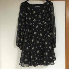Spring SALE！！花柄ワンピースのサムネイル