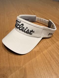 Titleist サイン入りバイザー ホワイト Titleist ゴルフバイザー - メルカリ