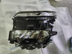 トヨタ ヴォクシー ハイブリッド ZWR90 左ヘッドランプユニット 90