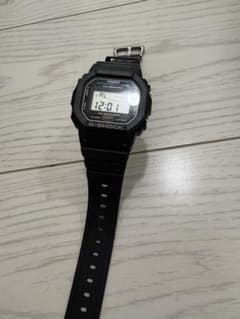 CASIO G-SHOCK DW-5600UEデジタル腕時計 ブラックのサムネイル