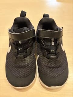 NIKE キッズ スニーカー ブラックのサムネイル