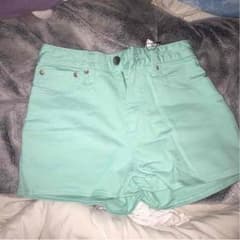 ショートパンツ タグ付き美品のサムネイル