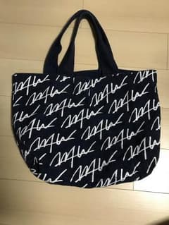 ダブルティー wtwトートバッグ リバーシブルのサムネイル