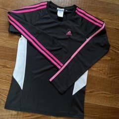 adidasのサムネイル