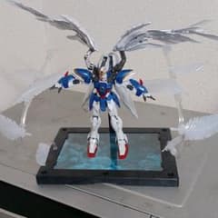 RGウイングガンダムゼロewチタニウムフィニッシュのサムネイル