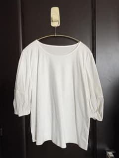 【美品】23区　バルーン袖カットソーのサムネイル