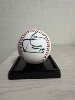 ヤクルトスワローズ オスナ 直筆サインボール 神宮球場投げ入れ - メルカリ