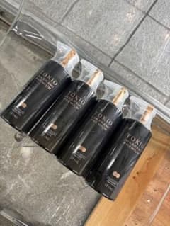 値下げ TOKIOプレミアムシャンプー2本　トリートメント2本　セット売りのサムネイル