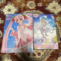 ⭕️初音ミクフィギュア 2種セットのサムネイル