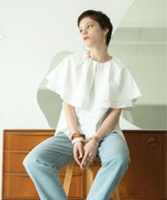 [新品未使用　タグ付き] HANNE フリルカラーチュニックブラウスのサムネイル