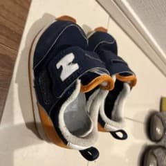 New Balance キッズシューズ ネイビー/オレンジのサムネイル