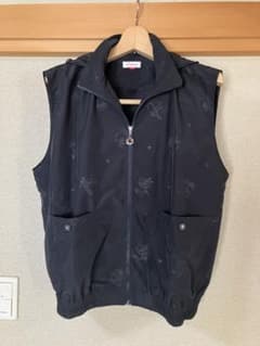 黒 ベスト フード付き　サイズMのサムネイル
