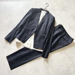 セオリーリュクスEXECUTIVE パンツスーツネイビーノーカラー - メルカリ