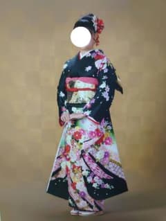 華やかな花柄の振袖フルセット - メルカリ