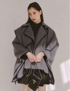 新品未使用‼️新木優子 ポンチョコート snidelのサムネイル