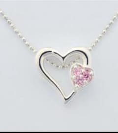 フォリフォリのダブルハートネックレスとハートのネックレス2個❤︎のサムネイル