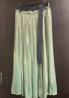 jines 光沢プリーツスカートのサムネイル