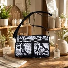 LeSportsac ショルダーバッグ モノトーン柄のサムネイル