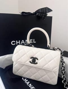 超レアデザイン☆【CHANEL】トレンディCCバッグ 白 黒プレート 黒ロゴ 